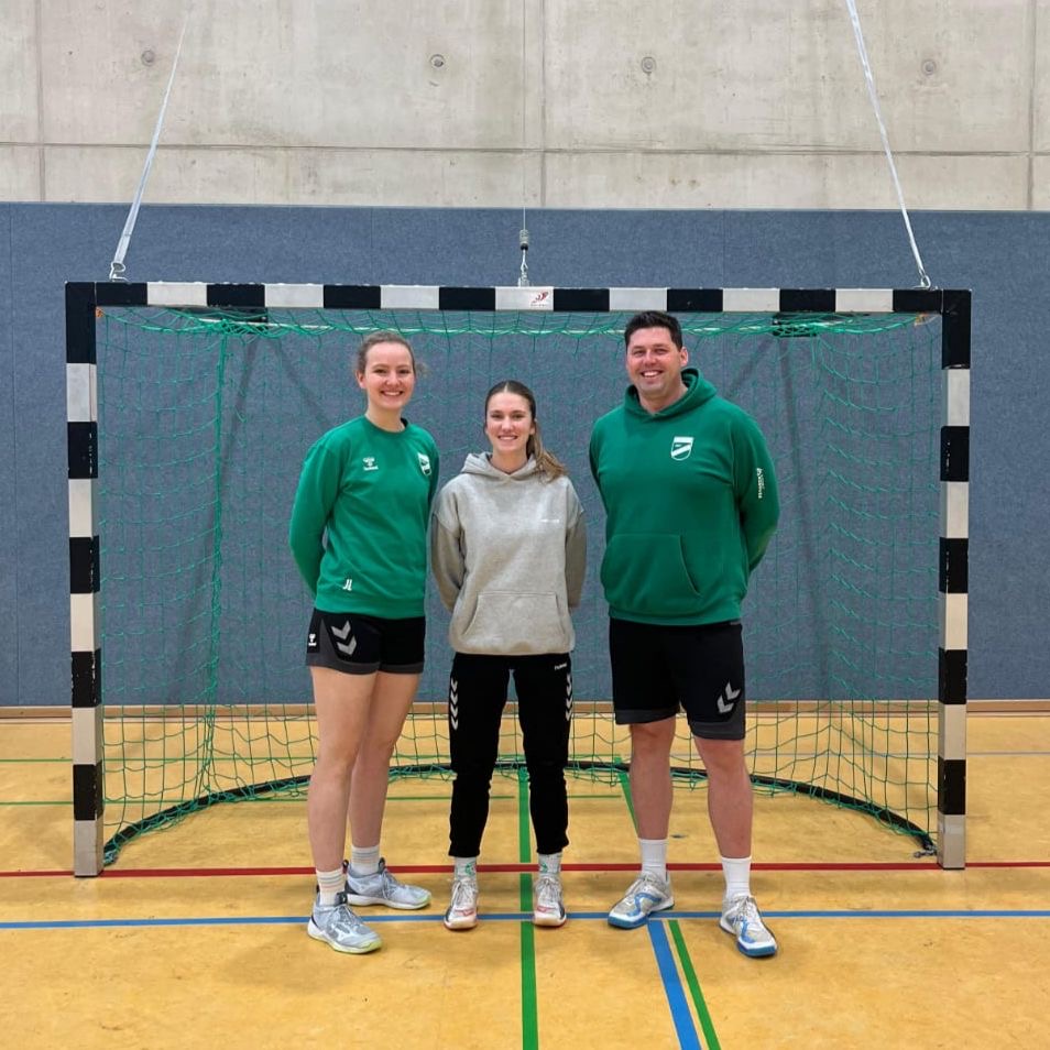 Von links nach rechts: Jule Lohmann, Nelli Langer (beide F-Jugend) und Julien Corzilius (E-Jugend)